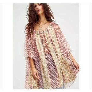 Free People because I love you floral tunic size small